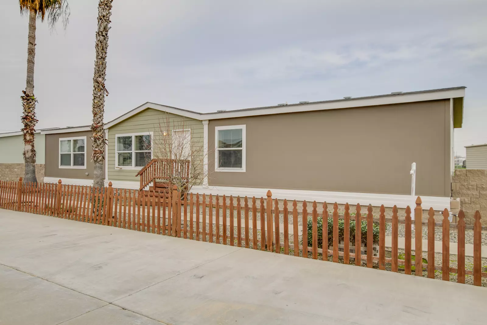 Cm-4663a exterior and elevation home features