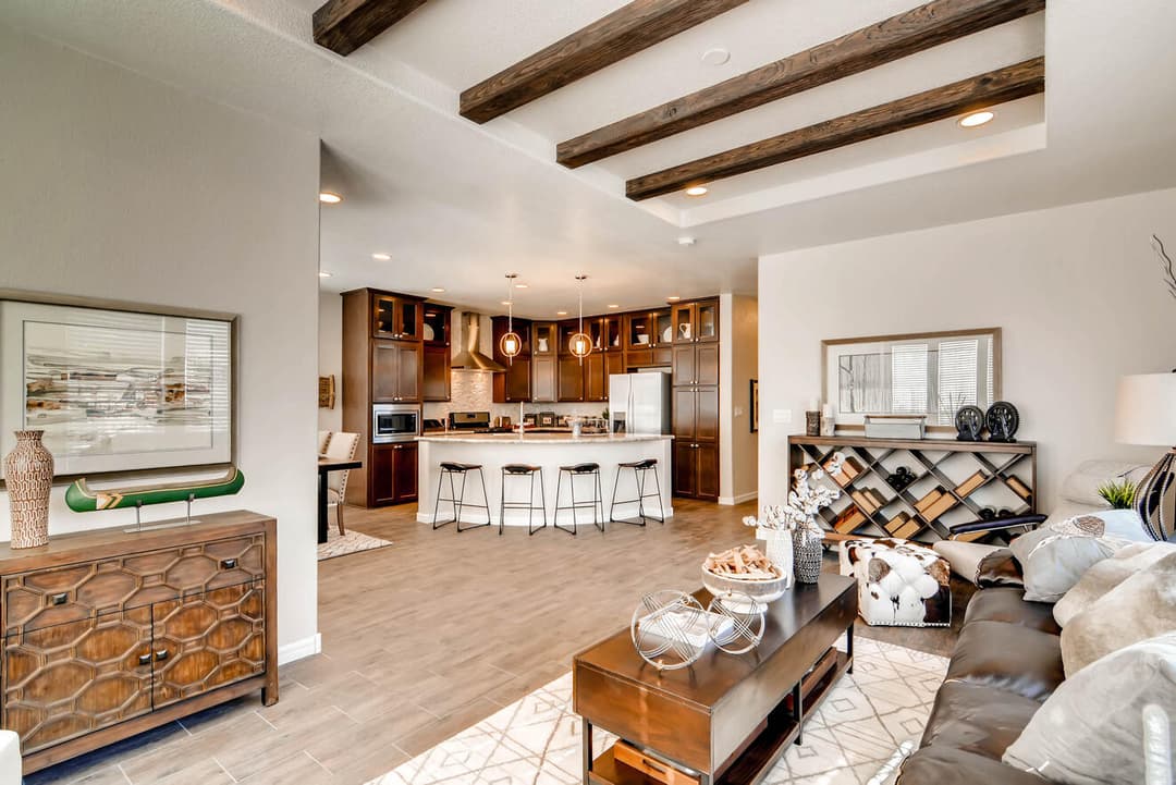 Catalina 2860c interior and hero home features