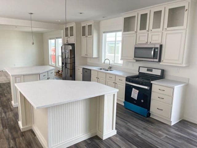 Desert ridge 32703b interior, kitchen, and hero home features